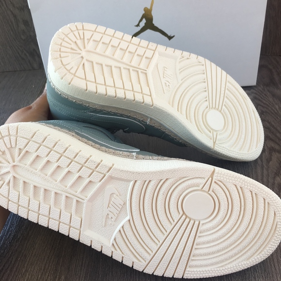 Nike Air Jordan Women's 1 Retro High Premium - Picture 7 of 8